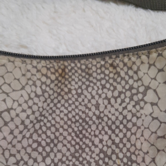 Travelon Shoulder Bag with Sophisticated Design - Picture 7 of 7